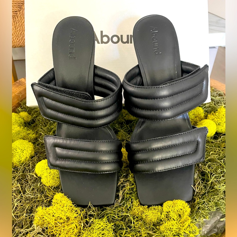Abound black quilted Adjustable strap sandals